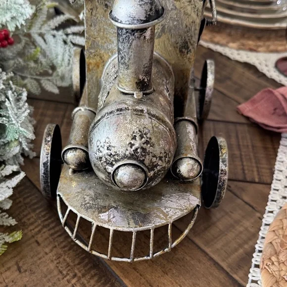 Vintage Metal Train Decor - Picture 9 of 13